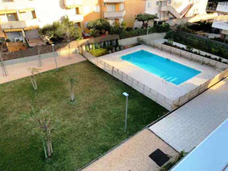 Apartamento Con Piscina Y Cerca De La Playa กัมบริลส์ ภายนอก รูปภาพ